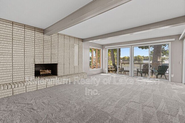 Building Photo - 391 Shady Oaks St