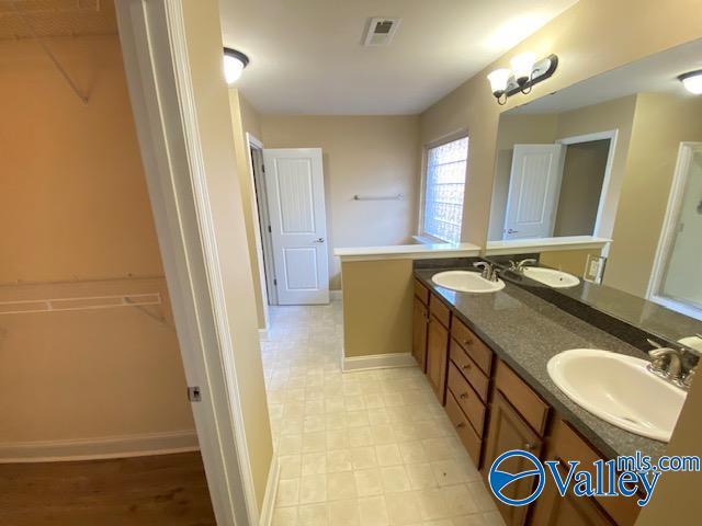 Building Photo - 109 Oak Shade Dr