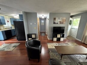 Building Photo - 26 W Castle Way UNIT C