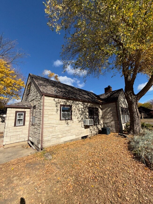Building Photo - 1702 Tacoma Ave