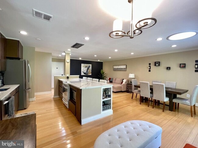 Building Photo - 11302 Gatesborough Ln