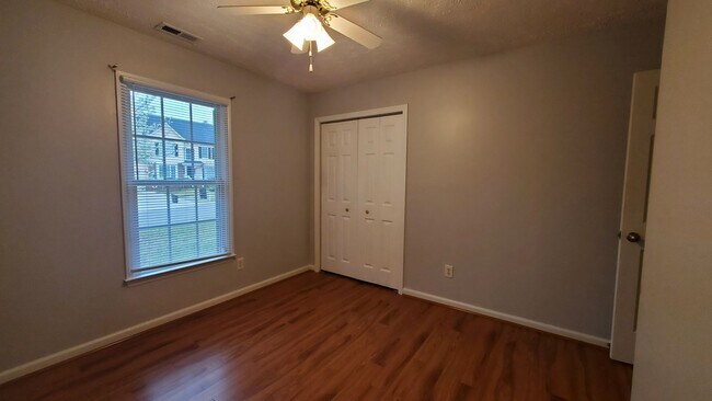 Building Photo - 2823 Franzia Dr