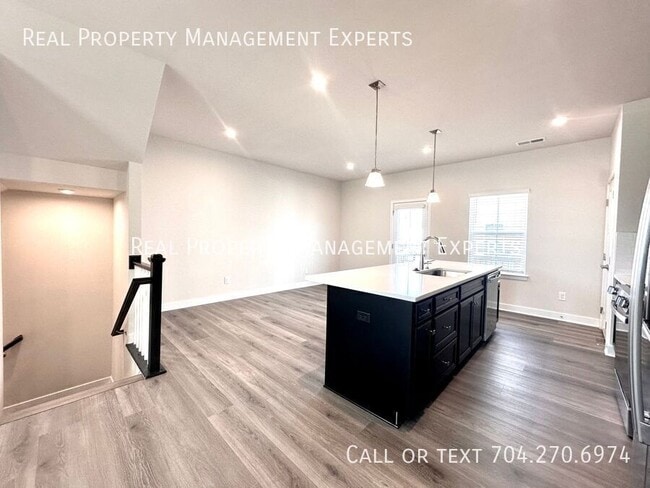 Building Photo - 1410 Newell Towns Ln