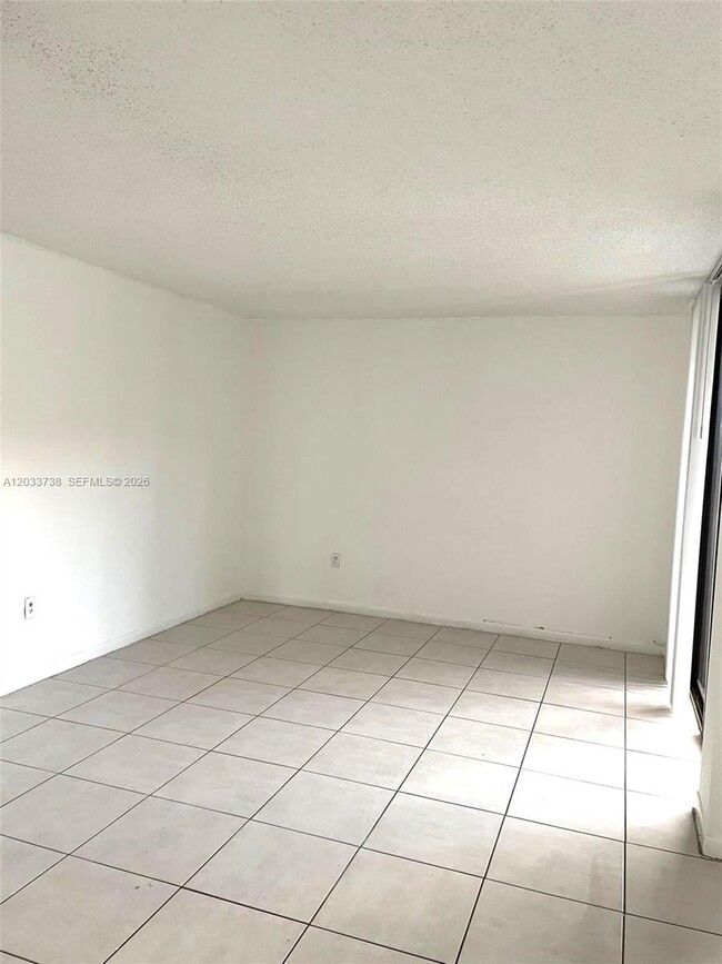 Building Photo - 8255 SW 152nd Ave