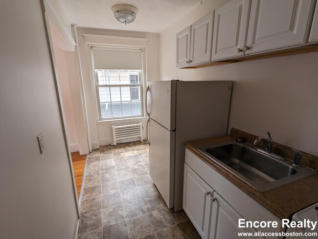 Building Photo - 120 Summer St