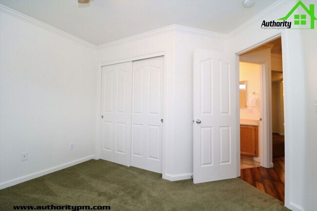 Building Photo - 3982 Cambria Dr