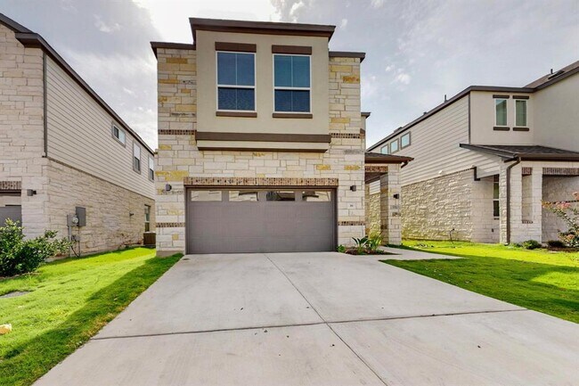 Primary Photo - 1531 N Red Bud Ln