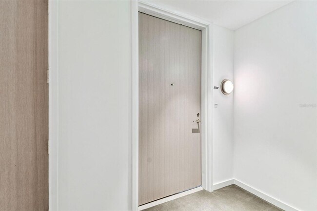 Building Photo - 1000 Water St