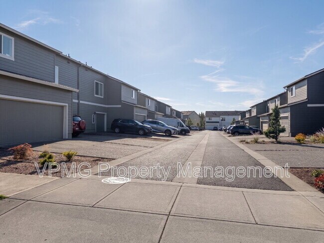 Building Photo - 11766 NE 21st Way