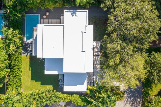 Building Photo - 5921 SW 87th St
