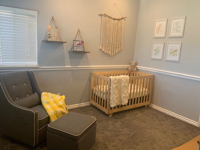 Building Photo - Beautiful 4 Bedroom, 3 Bathroom Home in Redlands