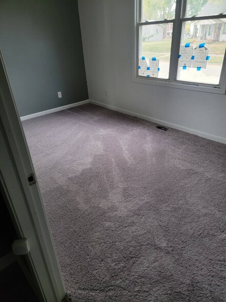 Building Photo - 362 E Hill St