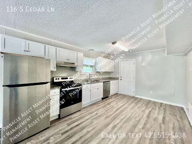 Building Photo - 116 S Cedar Ln