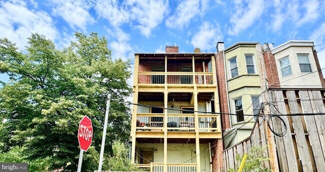 Building Photo - 2148 Green St