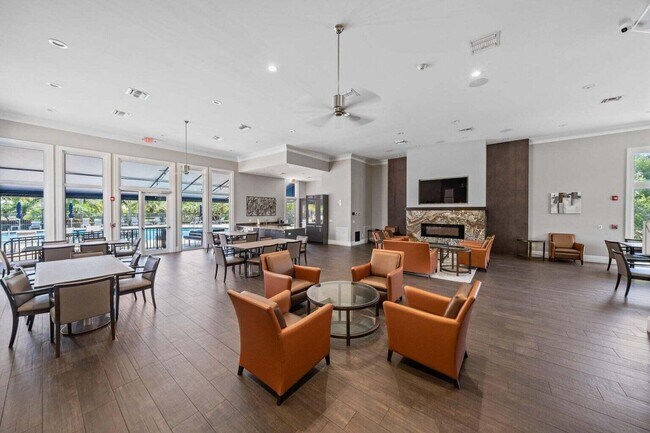 Building Photo - 12919 Hyland Cir