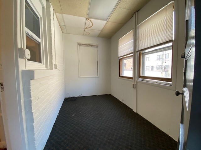 Building Photo - 1318 W Arthur Ave