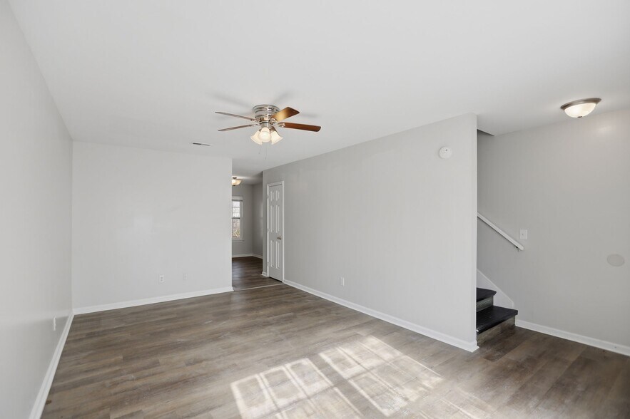 Building Photo - 4060 Cedars Pkwy