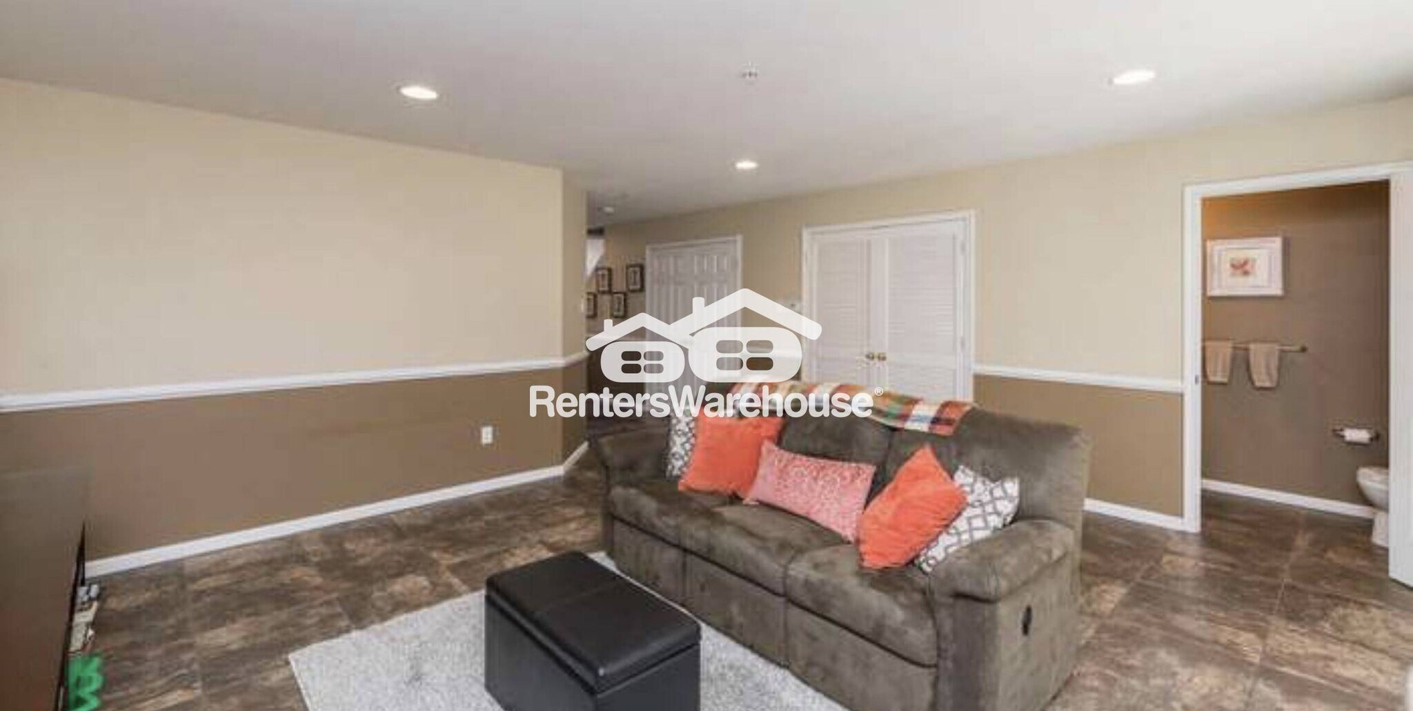 Building Photo - 1910 Reading Ct