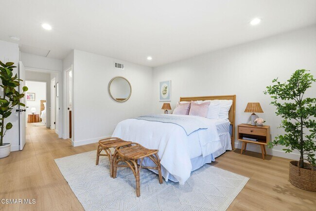 Building Photo - 41040 Village 41