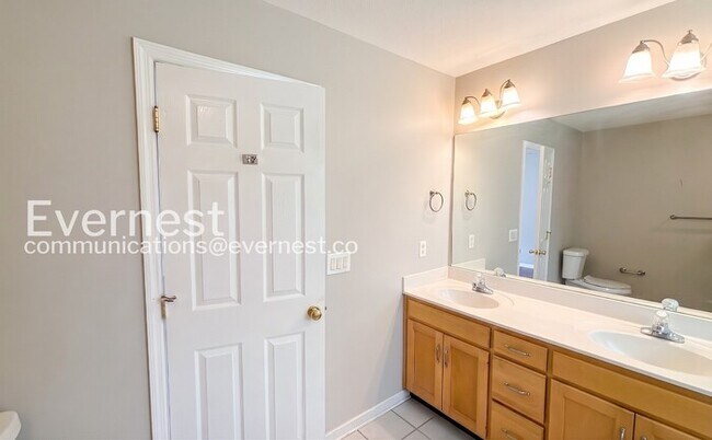 Building Photo - 1726 Hawk Run Ln