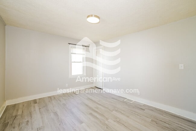 Building Photo - 3624 N Finnell Ave