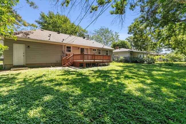 Building Photo - 711 SW 7 St