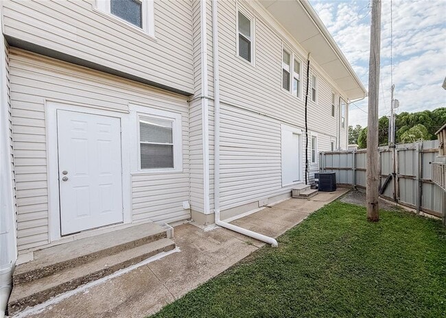 Building Photo - 1120 NW 51st St