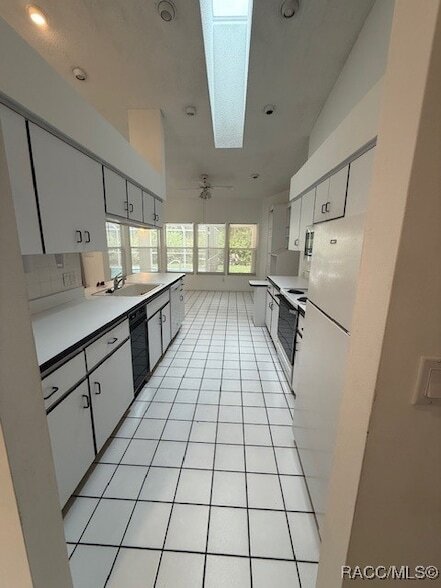 Building Photo - 69 Sycamore Cir