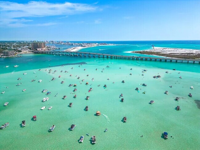 Building Photo - 4000 Gulf Terrace Dr