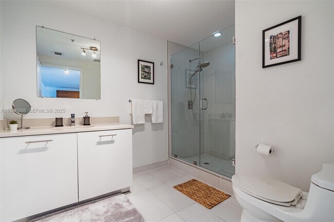 Building Photo - 3250 NE 1st Ave