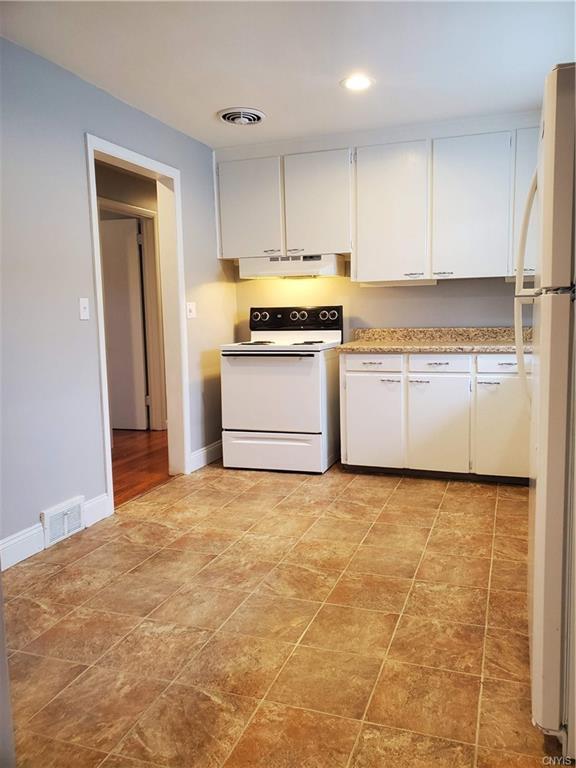 Building Photo - 1125 Salt Springs Rd