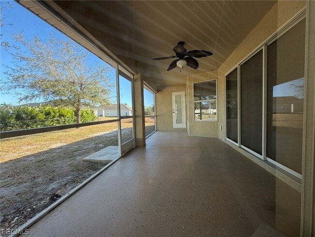 Building Photo - 2553 NW 21st Ave