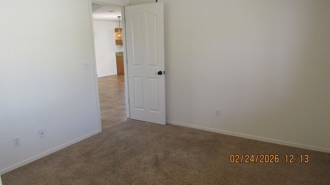 Building Photo - 3 Bedroom 2 bathroom 2 car garage