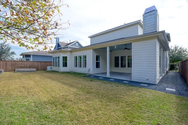 Building Photo - 2215 Blue Duck Ln