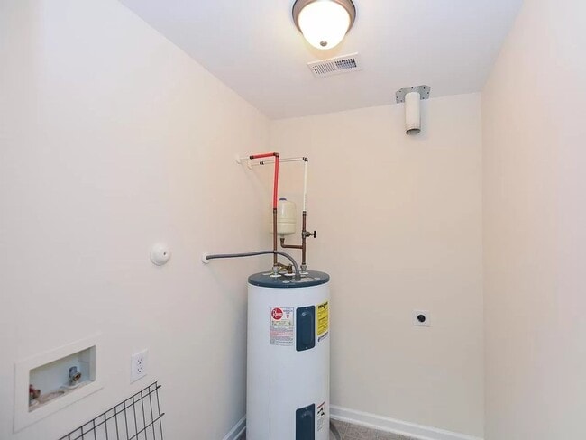 Building Photo - Charming 3BR Townhome in Raleigh