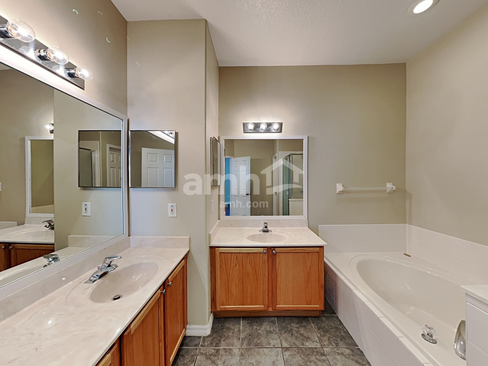 Building Photo - 14766 Kristenright Ln