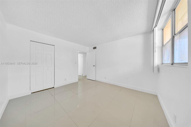 Building Photo - 3801 Environ Blvd