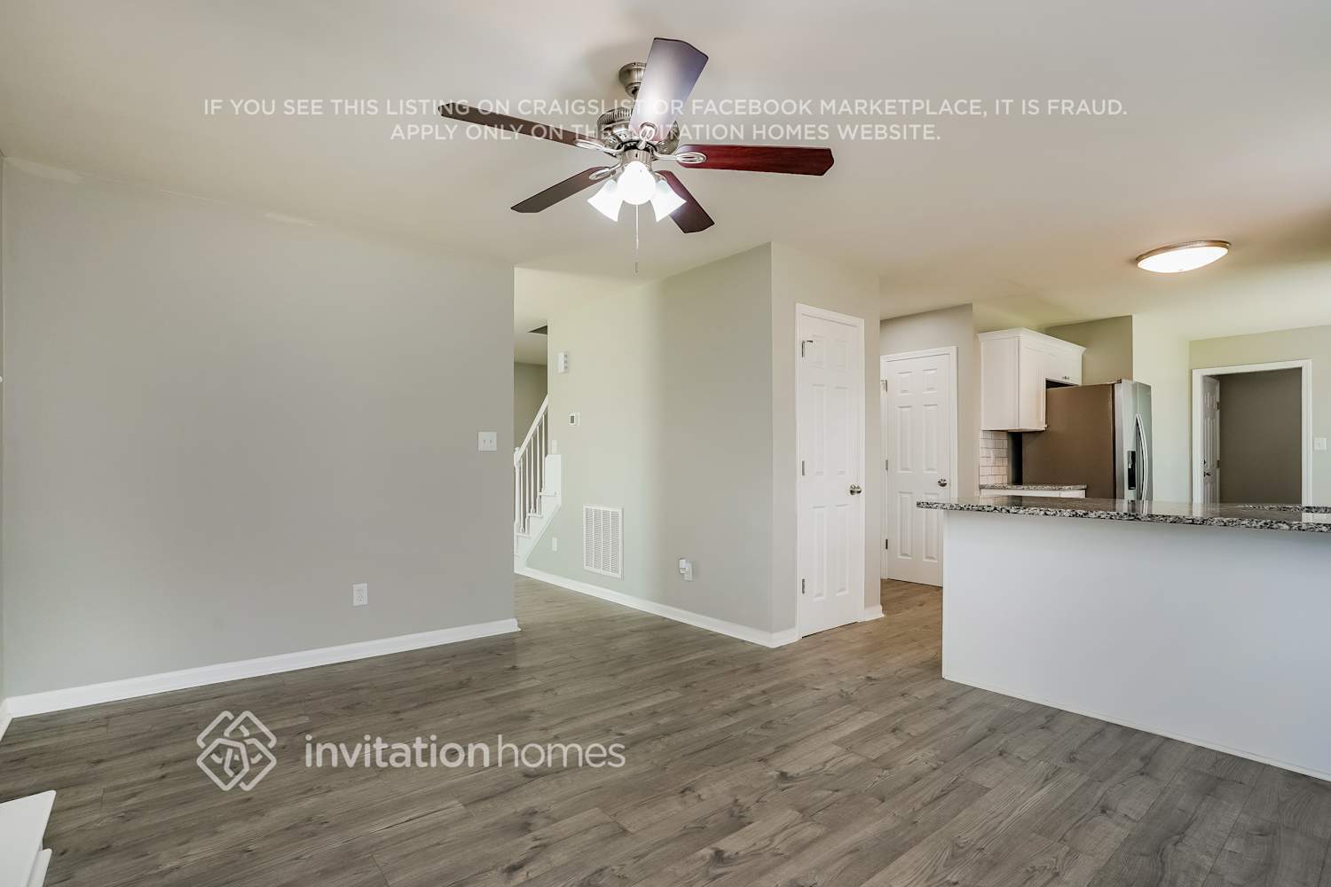 Building Photo - 402 Zircon Ln