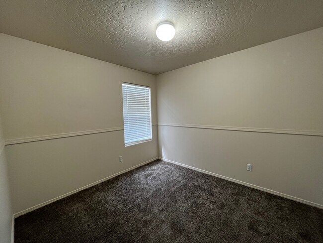 Building Photo - 9690 W Portola Dr
