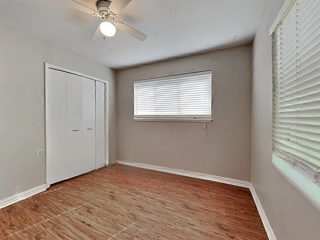 Building Photo - 726 Silverstone Dr