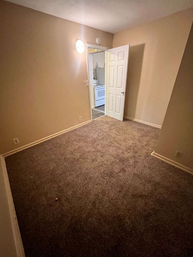 Building Photo - 3 Bedroom Apartment in Perry - Available August 15th, 2026