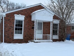 Building Photo - 6727 Parkland