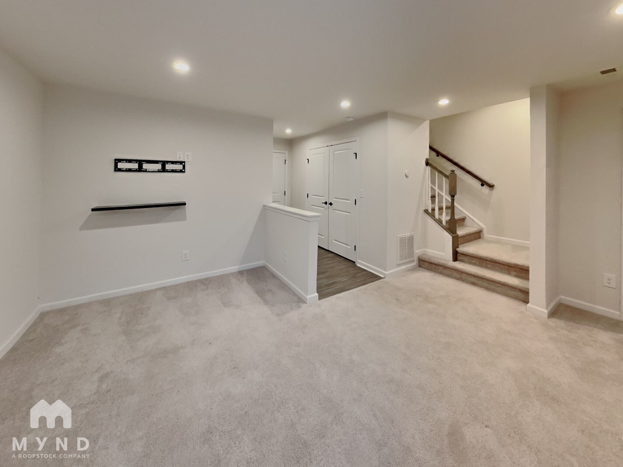 Building Photo - 10868 Overlook Mountain Dr