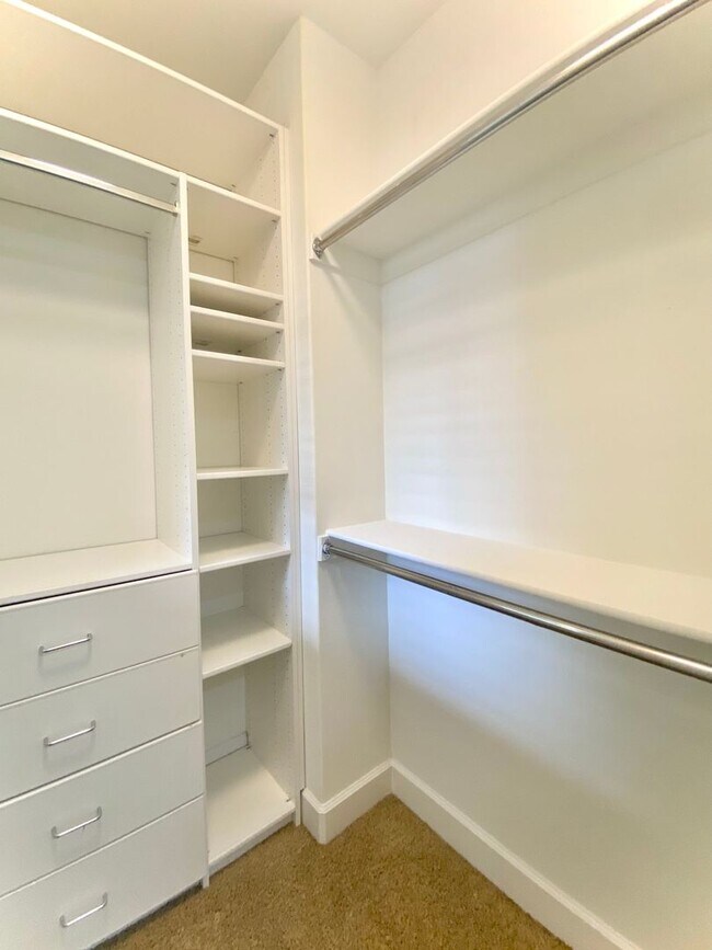 Building Photo - Dazzling 5-bedroom home in Fremont – Ardenwood Neighborhood!