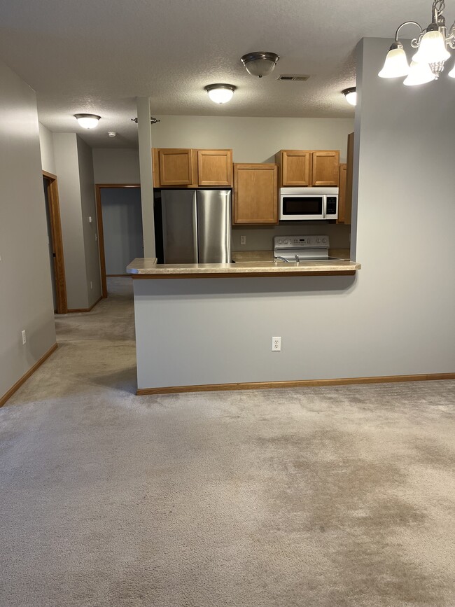 Building Photo - 1835 SW White Birch Cir