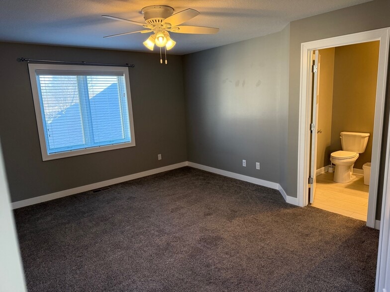 Building Photo - 502 E 3rd St