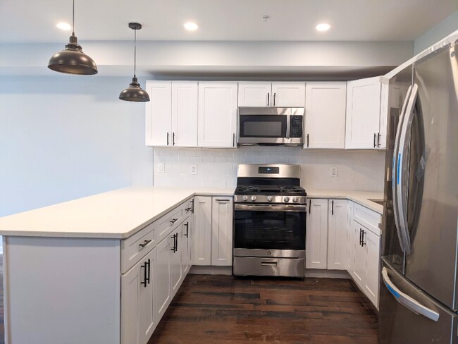 Building Photo - 1932 4th St NE