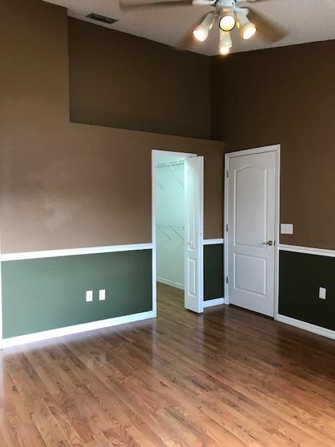 Building Photo - 13932 Huntwick Dr