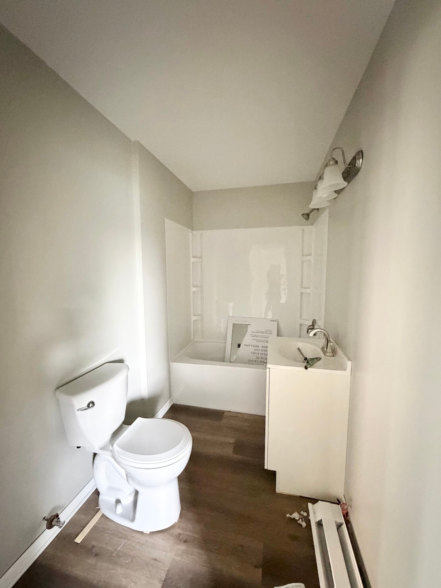 Bathroom 1 - 1122 Kingsley Dr
