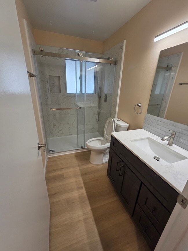 Building Photo - Newly remodeled 3 bedroom 2 bathroom home